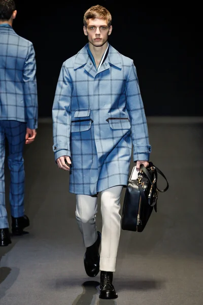 Look 7